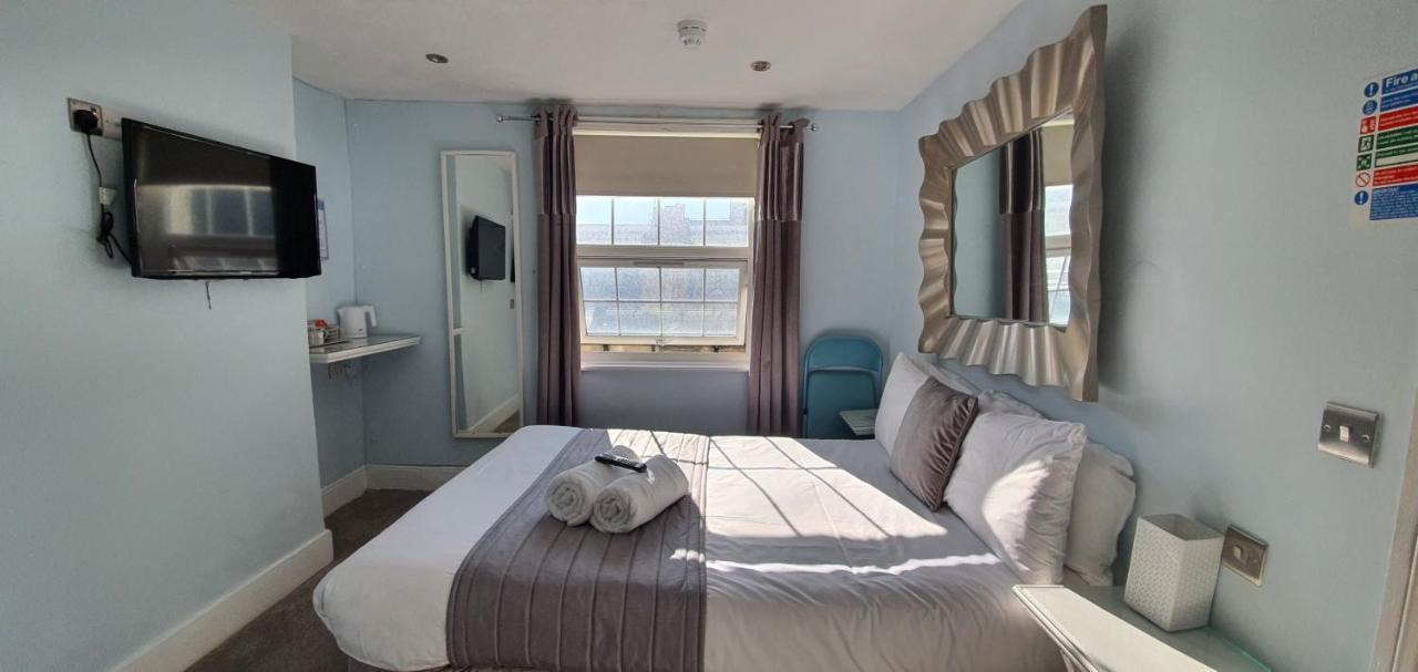 Innit Joy 3* Brighton